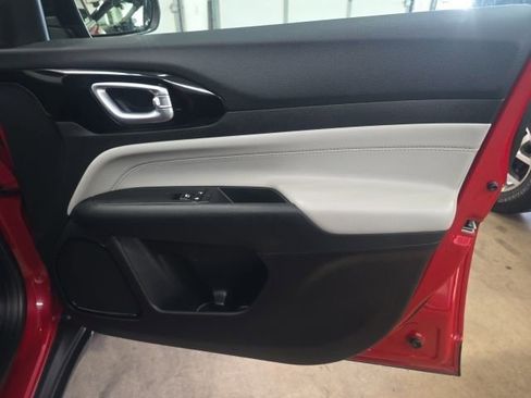 Used 2024 Jeep Compass Limited image 6