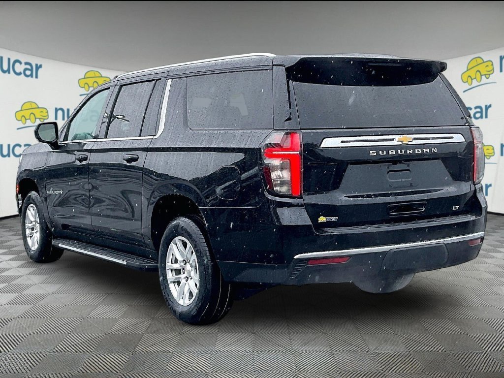 Used 2024 Chevrolet Suburban LT AWD/4WD image 4