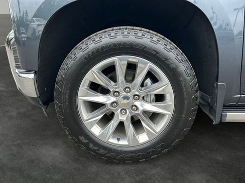 Used 2022 Chevrolet Silverado 1500 LTZ w/ LTZ Premium Package AWD/4WD image 5