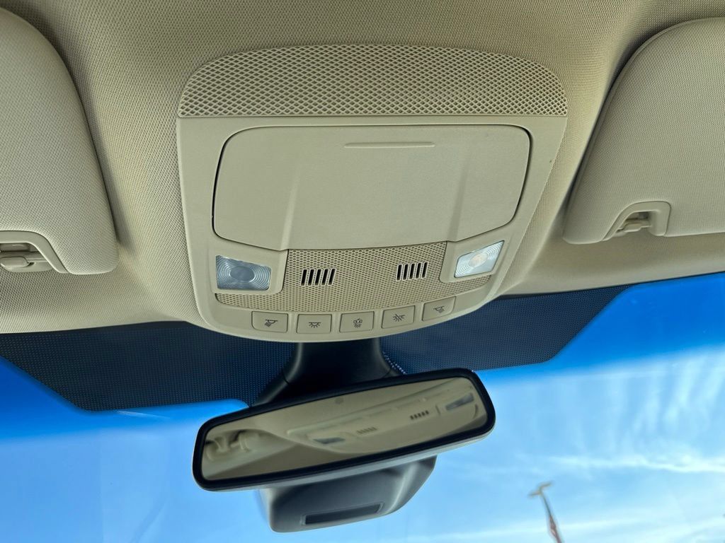 Used 2019 Ford Edge SEL w/ Equipment Group 201A AWD/4WD image 21