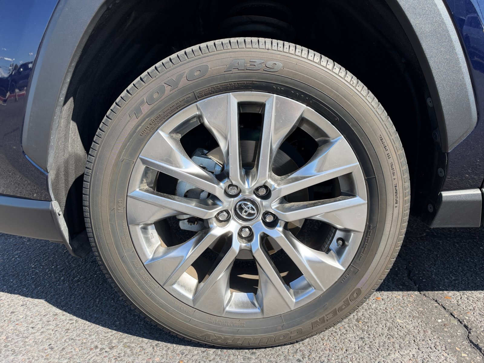 Used 2020 Toyota RAV4 Limited FWD image 26