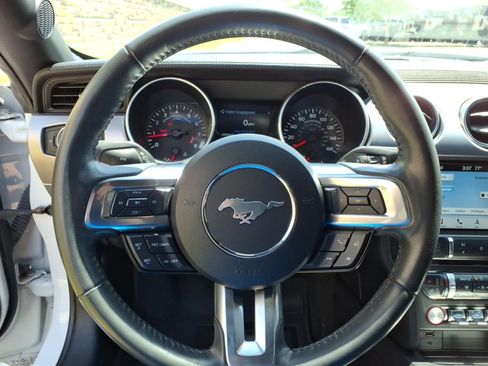 Used 2018 Ford Mustang GT Premium RWD image 22