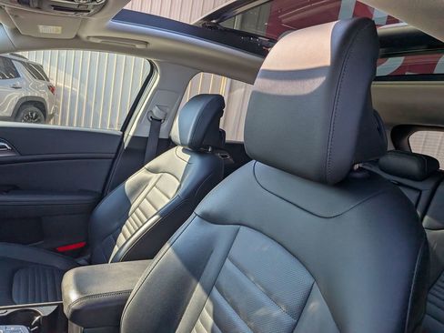 Used 2023 Kia Sportage SX image 13