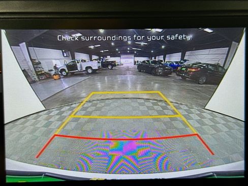 Used 2024 Kia Carnival LX image 18