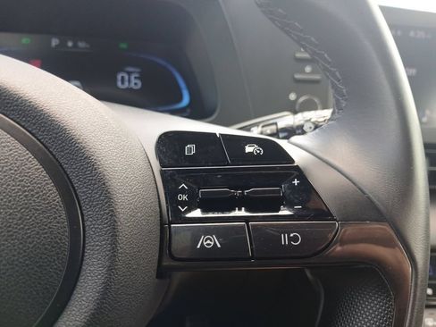 Used 2025 Hyundai Elantra Sport FWD image 17