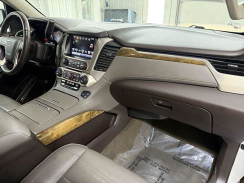 Used 2016 GMC Yukon XL Denali w/ Open Road Package AWD/4WD image 45