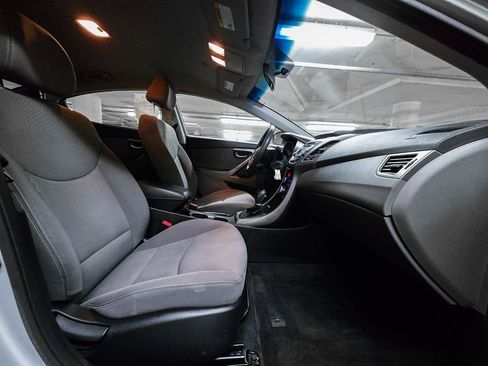 Used 2014 Hyundai Elantra SE w/ Option Group 02 image 33