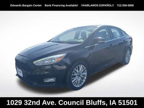 Used 2016 Ford Focus Titanium w/ Titanium Cold Weather Package FWD image 3
