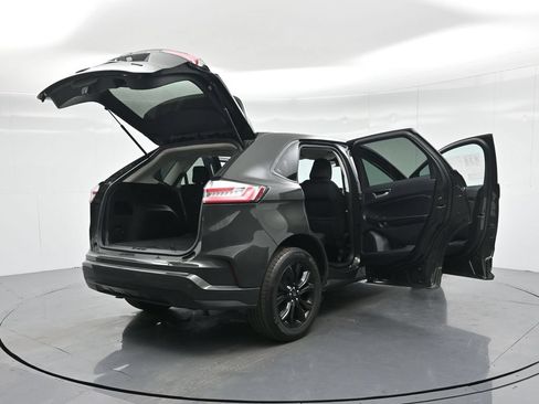 Used 2022 Ford Edge SE w/ Black Appearance Package AWD/4WD image 6
