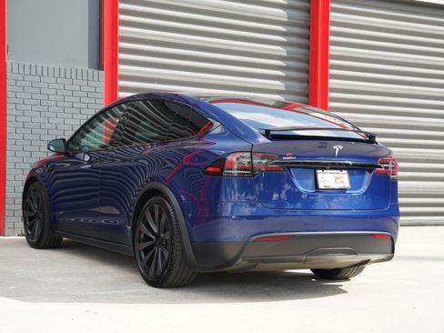 Used 2023 Tesla Model X image 8