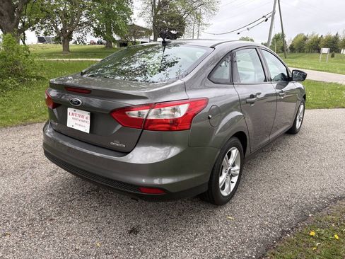 Used 2014 Ford Focus SE FWD image 5