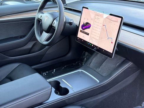 Used 2022 Tesla Model 3 Long Range image 9