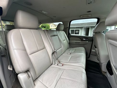 Used 2012 Chevrolet Suburban LT w/ Luxury Package image 23