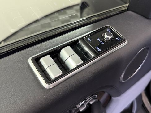 Used 2021 Land Rover Range Rover P525 Westminster Edition LWB image 19