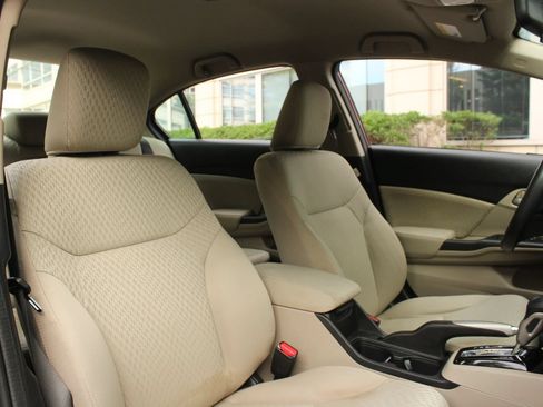 Used 2015 Honda Civic LX image 28