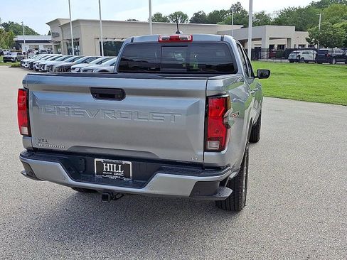 Used 2024 Chevrolet Colorado LT w/ LT Convenience Package II AWD/4WD image 8