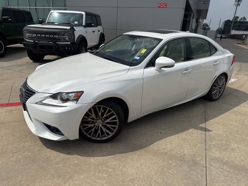 Used 2015 Lexus IS 250 w/ Navigation System Package RWD image 1