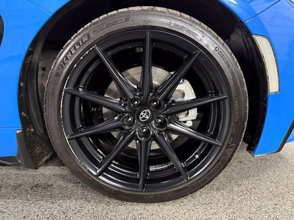 Used 2024 Toyota GR86 Premium RWD image 7