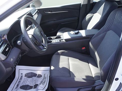 Used 2025 Toyota Camry LE FWD image 18