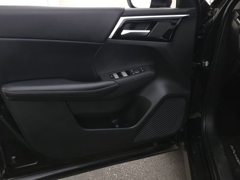 Used 2023 Mitsubishi Outlander SE image 8