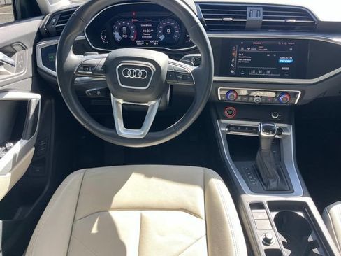 Used 2022 Audi Q3 2.0T Premium w/ Convenience Package AWD/4WD image 12