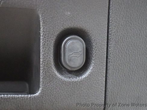 Used 2015 Cadillac Escalade Premium image 58