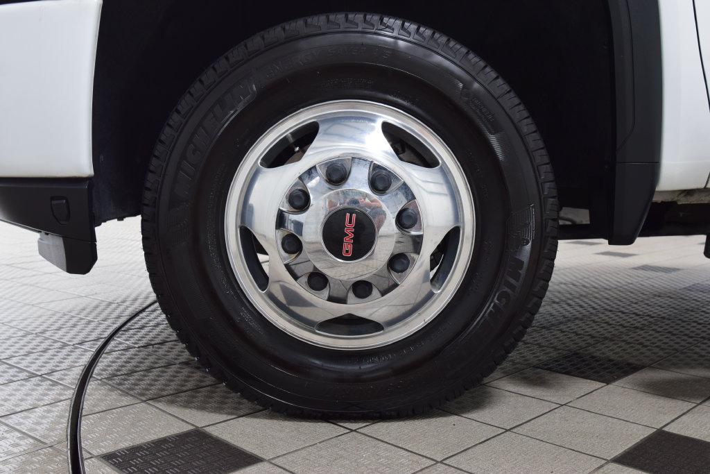 Used 2023 GMC Sierra 3500 Denali AWD/4WD image 22