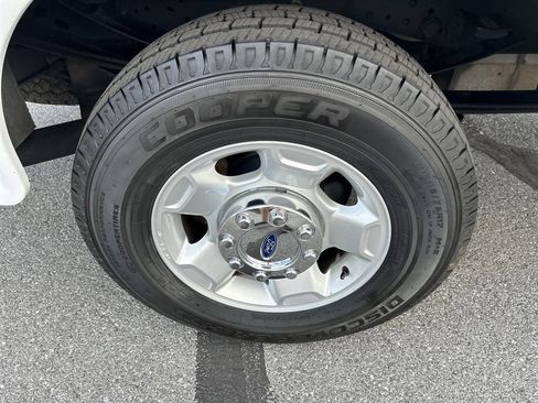 Used 2012 Ford F250 XL w/ PWR Equipment Group AWD/4WD image 9