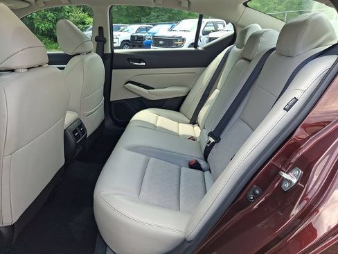 Certified 2023 Nissan Altima 2.5 SL FWD image 11
