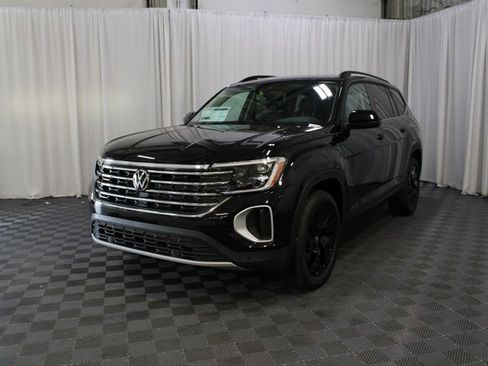 New 2026 Volkswagen Atlas SE image 28