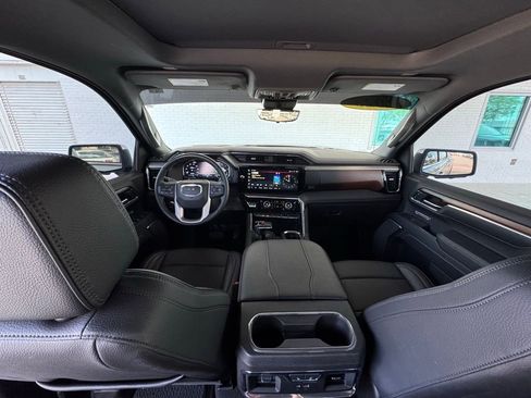Used 2025 GMC Sierra 1500 Denali w/ Denali Reserve Package AWD/4WD image 28