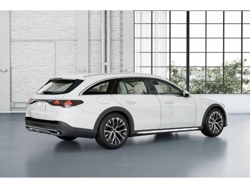 New 2026 Mercedes-Benz E 450 4MATIC All-Terrain Wagon image 19