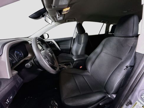 Used 2017 Toyota RAV4 LE FWD image 21