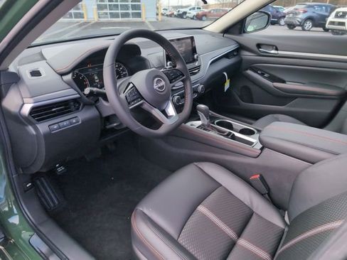 New 2025 Nissan Altima 2.5 SR image 14