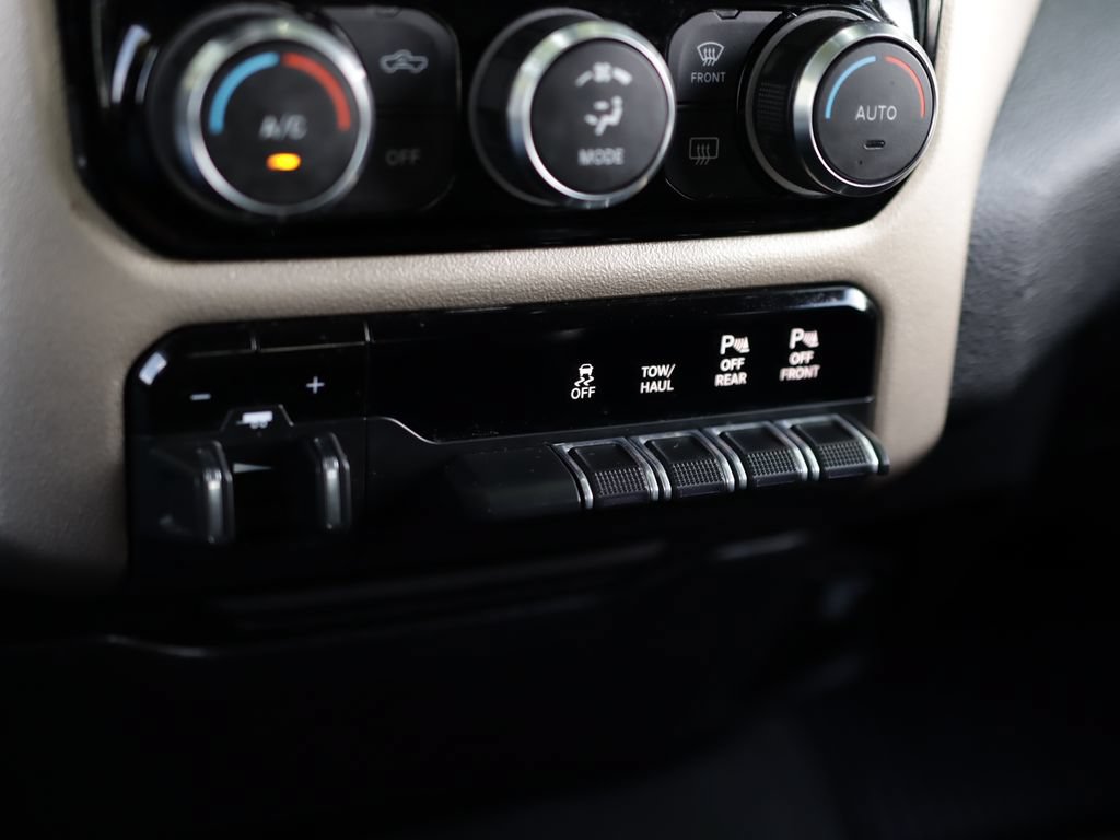 Used 2020 RAM 1500 Laramie AWD/4WD image 20