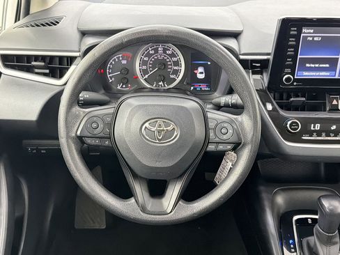 Used 2022 Toyota Corolla LE image 15