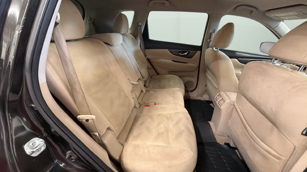 Used 2015 Nissan Rogue S w/ S Family Package FWD image 14