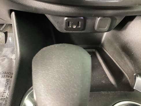 Used 2023 Chevrolet Traverse LT w/ LPO, Floor Liner Package AWD/4WD image 27
