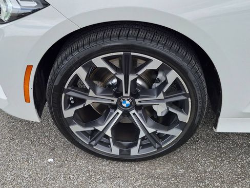 Used 2025 BMW 330i Sedan w/ Premium Package RWD image 9