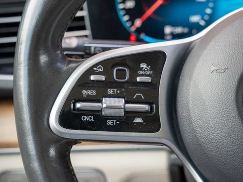 Used 2020 Mercedes-Benz GLS 450 4MATIC image 21