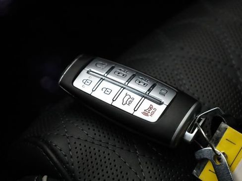 Used 2024 Genesis GV70 3.5T Sport w/ Sport Advanced Package image 27