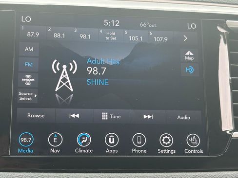 Used 2020 Chrysler Pacifica Limited FWD image 12