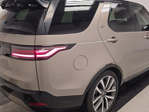 Used 2023 Land Rover Discovery S R-Dynamic AWD/4WD image 2