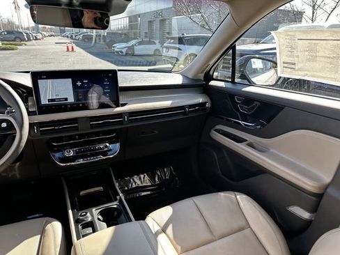 Certified 2024 Lincoln Corsair Premiere w/ Equipment Group 101A image 17