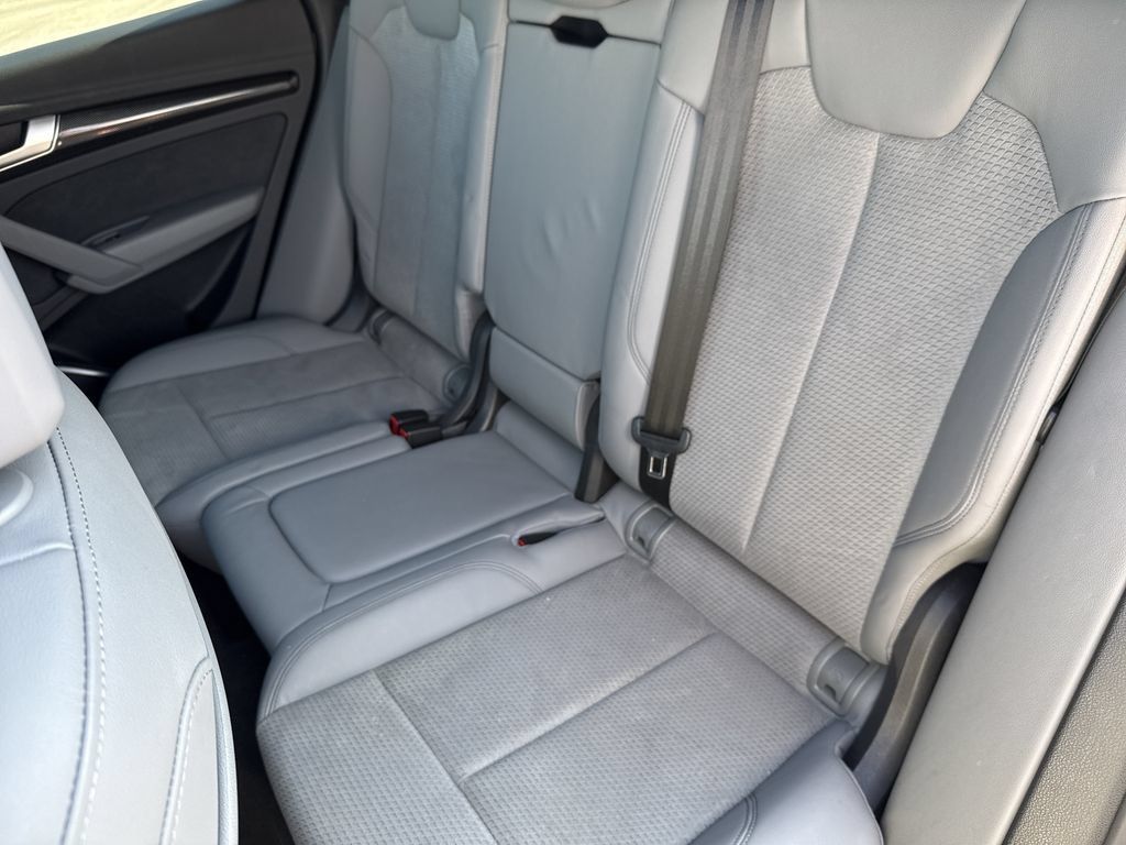 Used 2022 Audi SQ5 Premium w/ Convenience Package AWD/4WD image 30