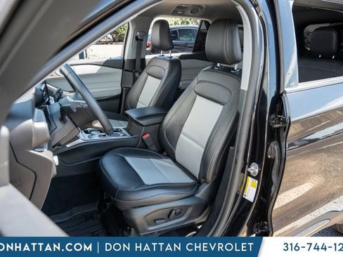 Used 2023 Ford Explorer XLT w/ Equipment Group 202A AWD/4WD image 5
