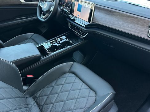 New 2026 Volkswagen Atlas SEL Premium R-Line AWD/4WD image 17