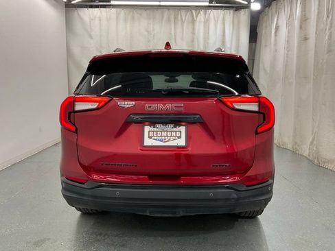 Used 2024 GMC Terrain SLT w/ Elevation Edition AWD/4WD image 6