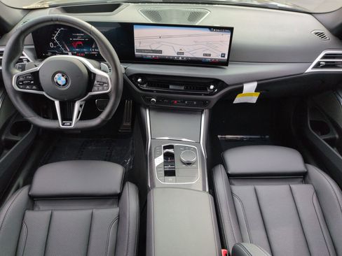 Used 2025 BMW 330i Sedan w/ M Sport Package image 29