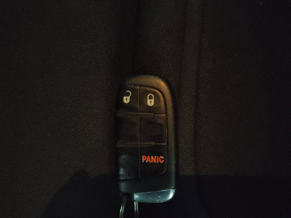 Used 2020 Jeep Renegade Latitude FWD image 32
